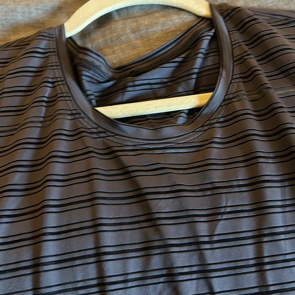 Lululemon Never Worn Really Cute!! - image 4